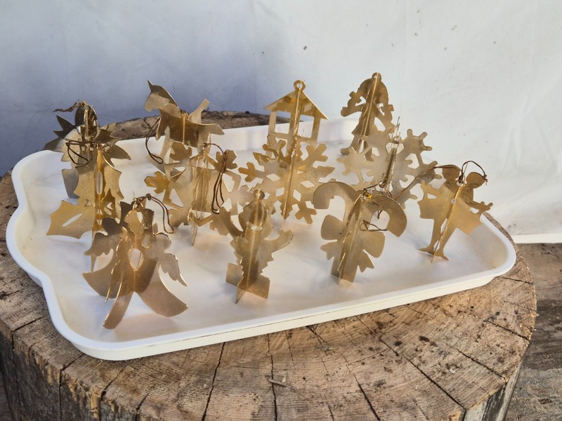 Danbury Mint 1982 Ornament Collection Set (NO Box) - 12 Gold Plated Ornaments