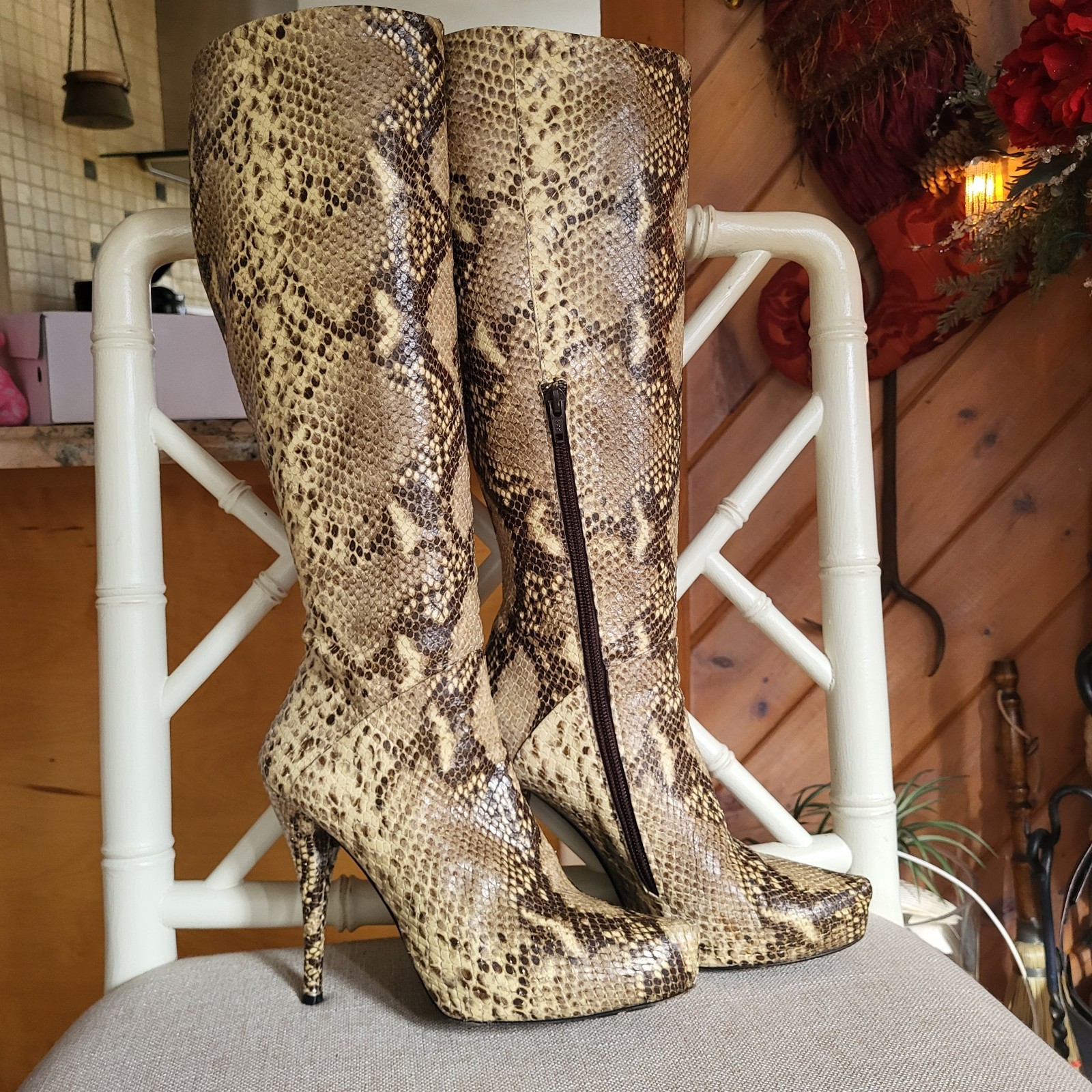 Real AUTHENTIC PYTHON SNAKESKIN boots Euro Sz 37 … - image 1