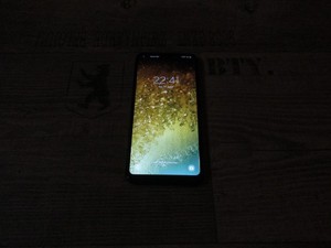 Samsung Galaxy A20e Display gesprungen ABER Touch 100% Ok/ 32GB/Läuft  perfekt.