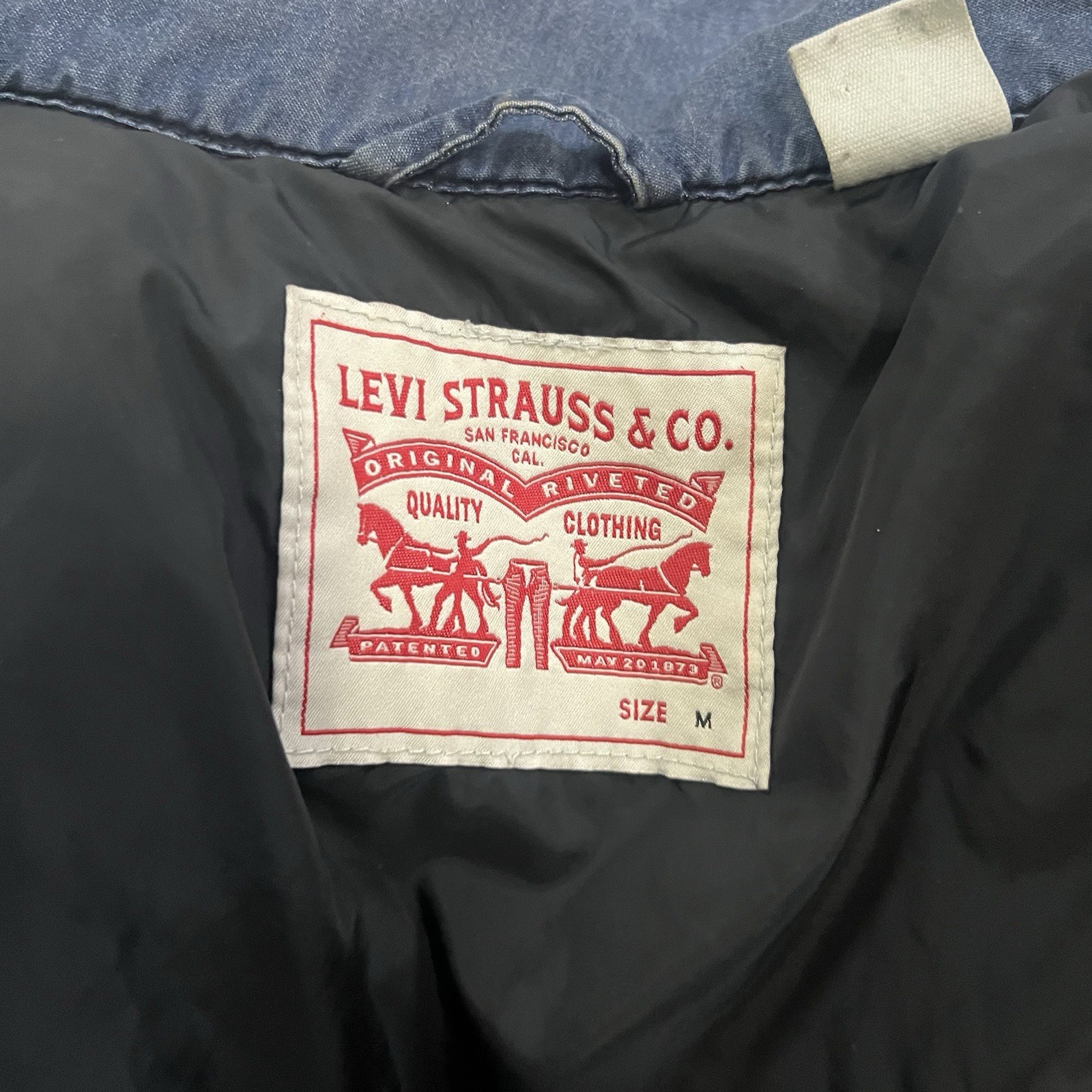 Levi's Performance Lightweight Packable Down Jack… - image 3