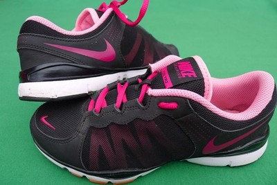 Nike W Flex Tr2 Gr. 38,5 Sportschuhe Fitness Studio Jogging Walking Sneaker