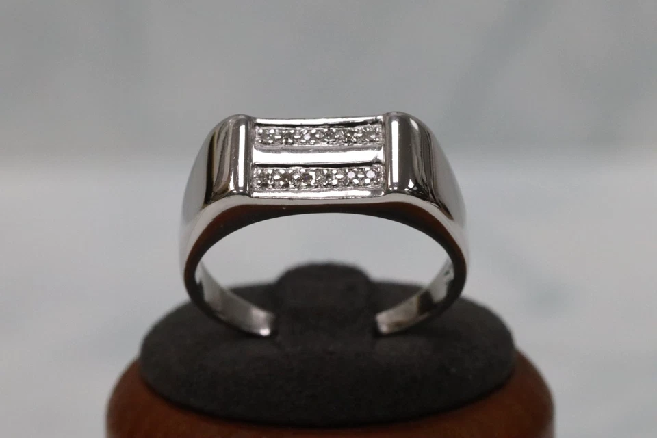 Anillo con racimo de diamantes de oro blanco - talla X1/2 - sello del Reino Unido Foto 3 de 4