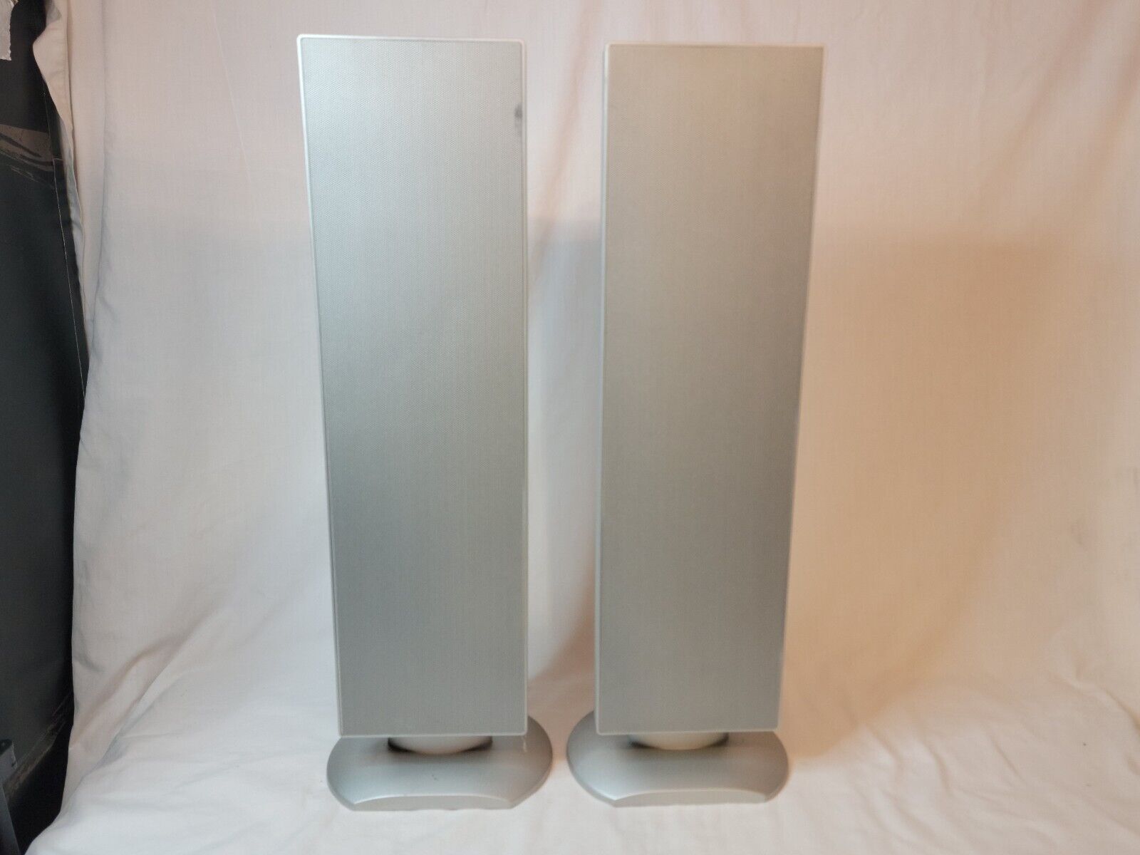 Bookshelf Speakers W3000 Wired DELL Sound Home Theater Towers Pair | Working