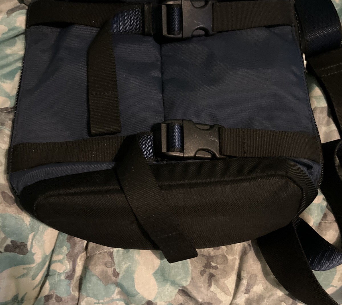 Tumi 55918NVYO ABBOT NAVY SLING Ballistic Nylon backpack Carryall