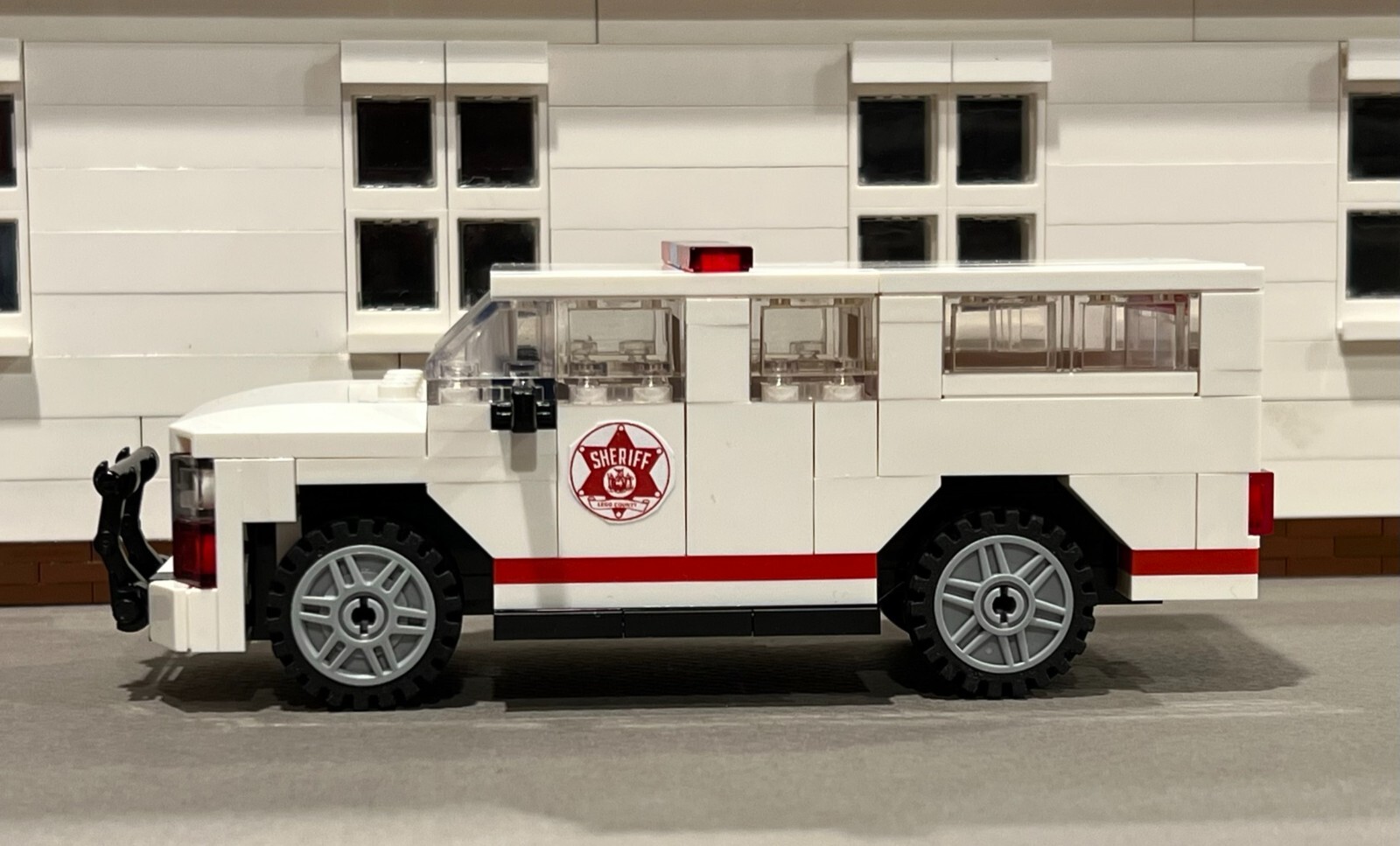 Custom LEGO Police- Sheriff's Dept SUV with Deputy Minifigure (lot 703 ...