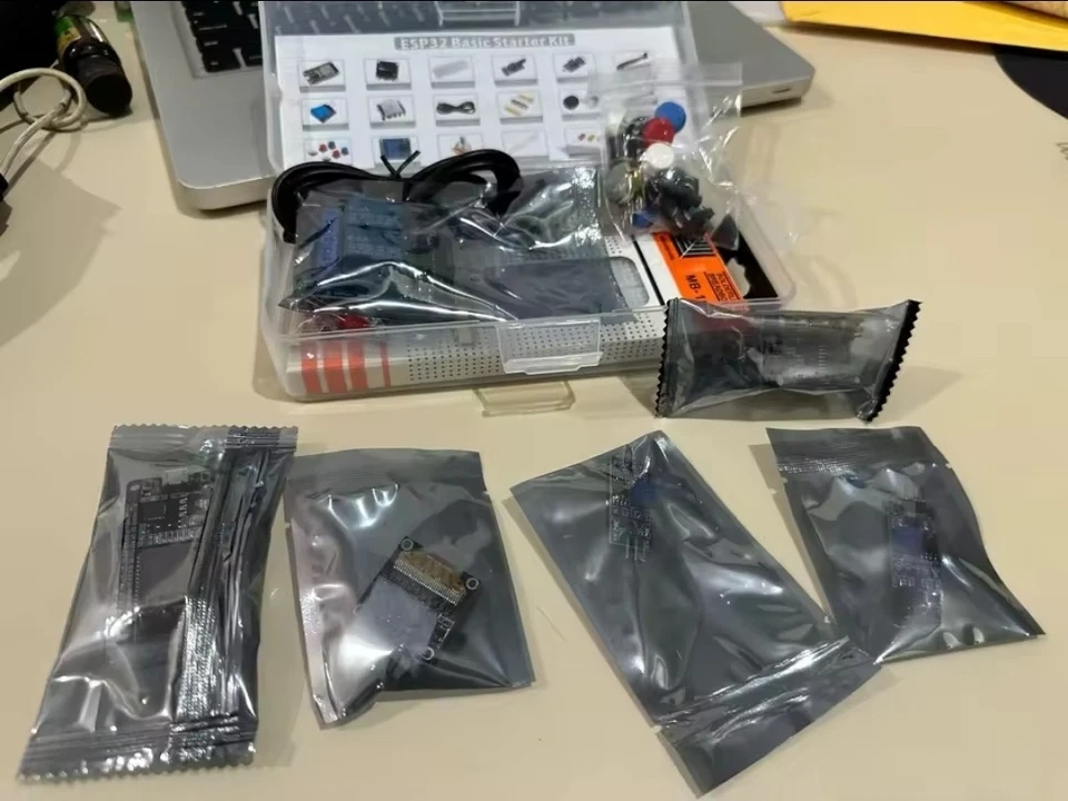  Kit ESP32  OLED, Sensor, LED, Relay, Breadboard e Cavi - Bild 2 von 4