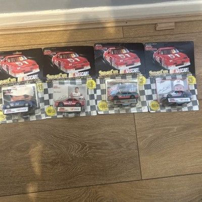 1990 - 1994 Racing Champions USA Nascar Racing Stock Cars Ständer & Karte RESTPOSTEN x4
