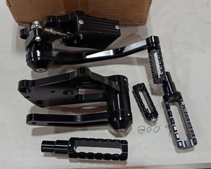 Non-Slip Forward Control Footpegs For Harley Softail Springer FXSTS FLST 2000-17