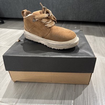 UGG Neumel FT Chestnut Suede Fur Lined Chukka Ankle Boots  display picture 3