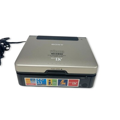 Sony GV-D900 NTSC MiniDV Video Walkman 5.5 inch LCD Monitor Made