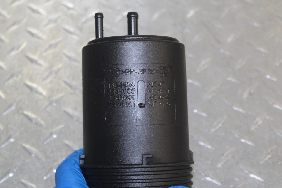 BMW K1300GT 2010 EVAP bote de emisiones de carbón 16138557626 Foto 2 de 4