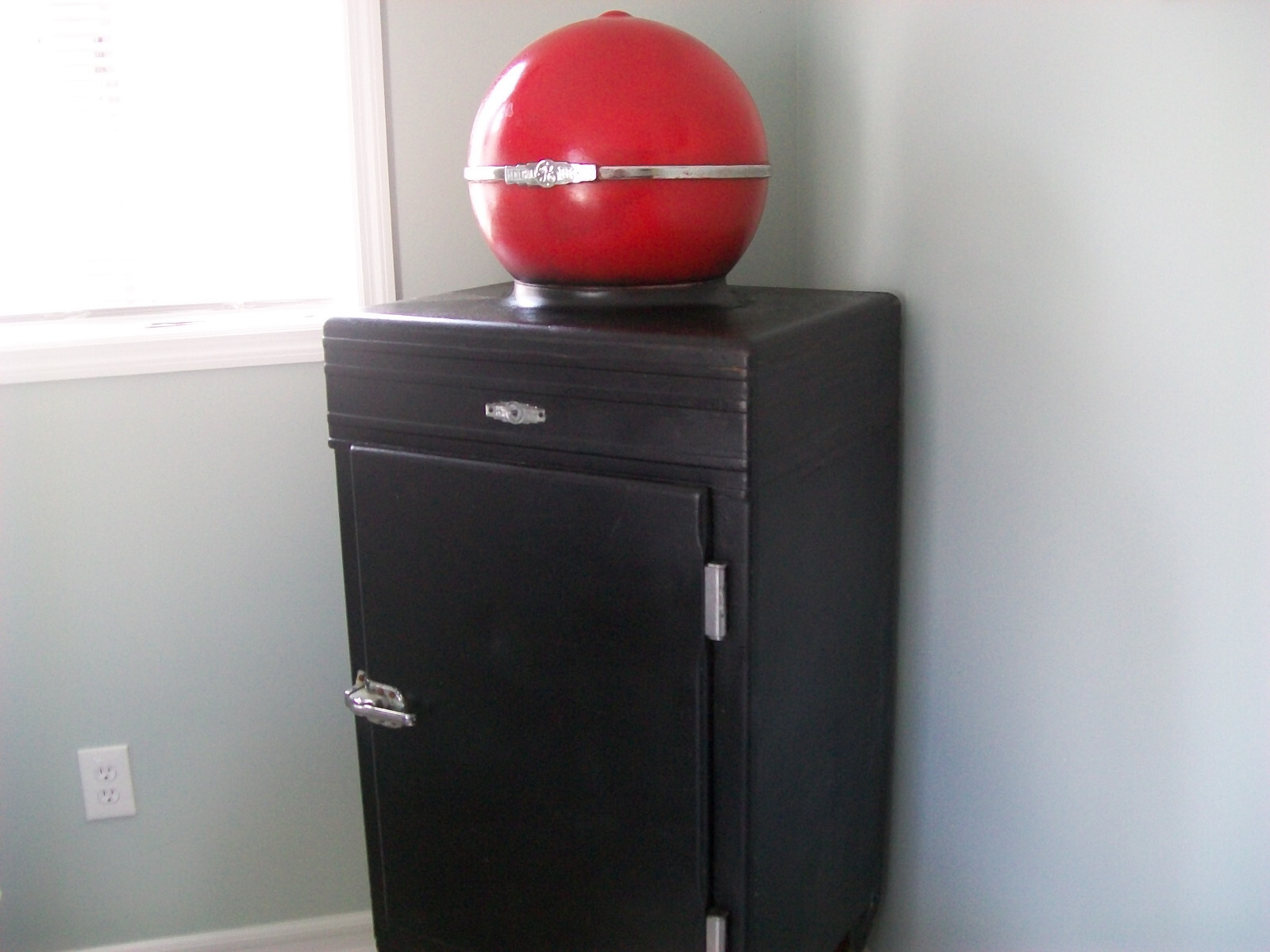 Antique GENERAL ELECTRIC GE REFRIGERATOR Globe top monitor eBay