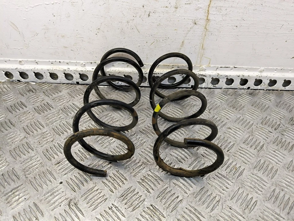 FIAT500 2010-2024 MUELLE HELICOIDAL (LADO CONDUCTOR DELANTERO) Foto 2 de 3