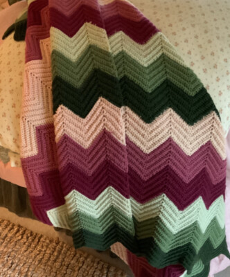Vintage Handmade Crochet Chevron Afghan Blanket Sofa Bed Throw Pink Wine  Green
