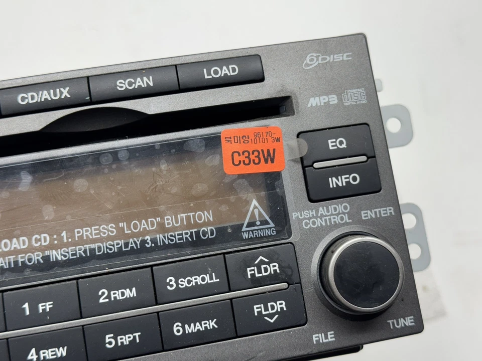 ORIGINAL 2008 Kia Rondo AM FM 6 disc CD radio receiver 96170-1D1013W - Image 2 of 4