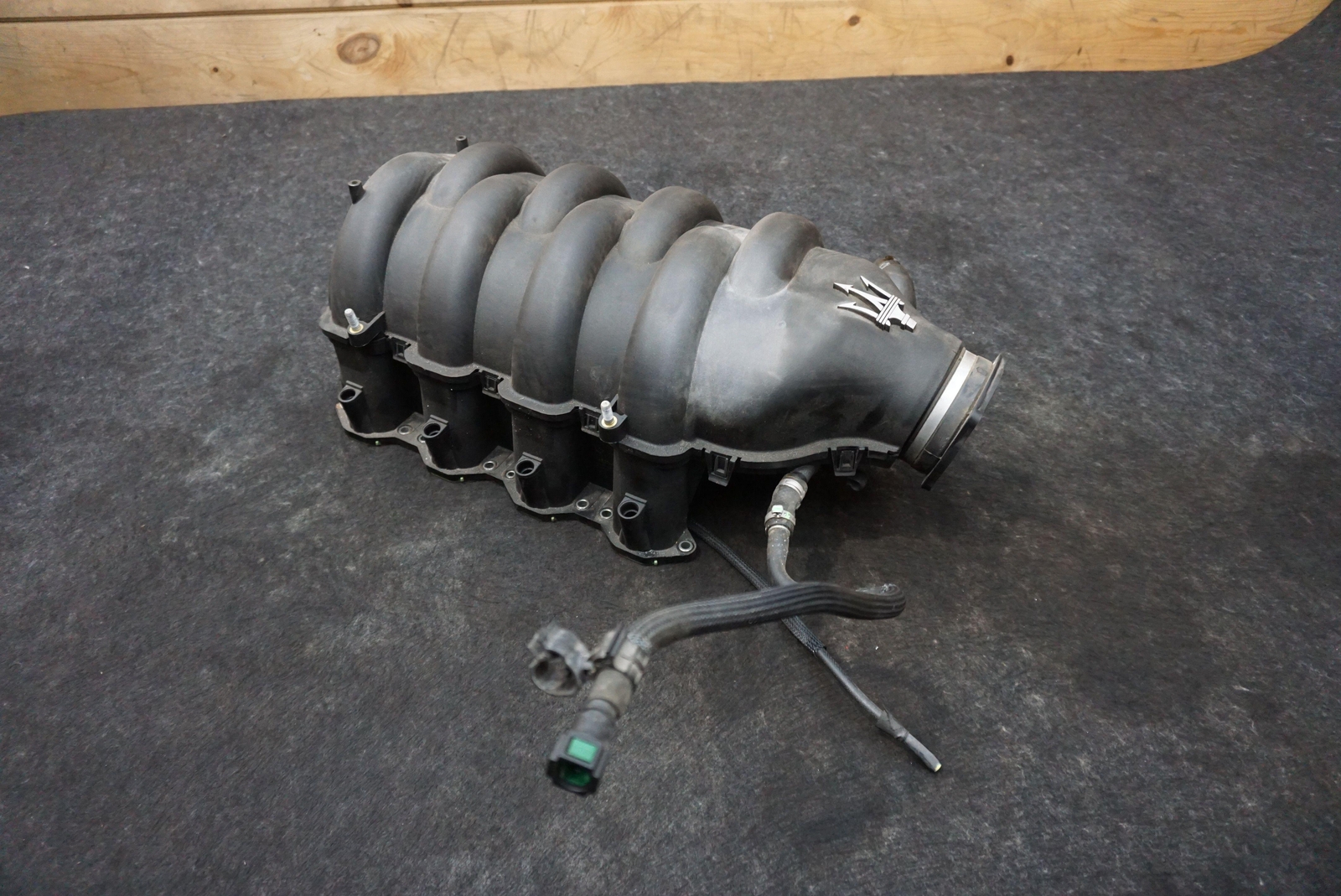 4.7L V8 Engine Intake Manifold Pipe Hose 252163 Maserati GranTurismo M145 07-19
