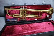 YAMAHA YTR-1335 Bb Trumpet Silver-Plated From Japan USED With Case Mouthpiece