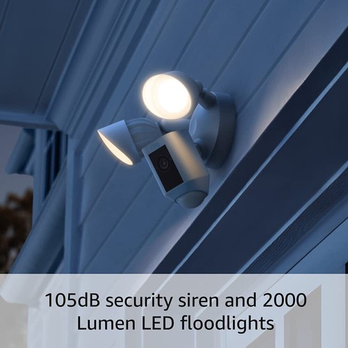 Ring Floodlight Cam Wired Plus | Video HD 1080p attivato dal movimento - Bianco (2021) - Foto 6 di 8