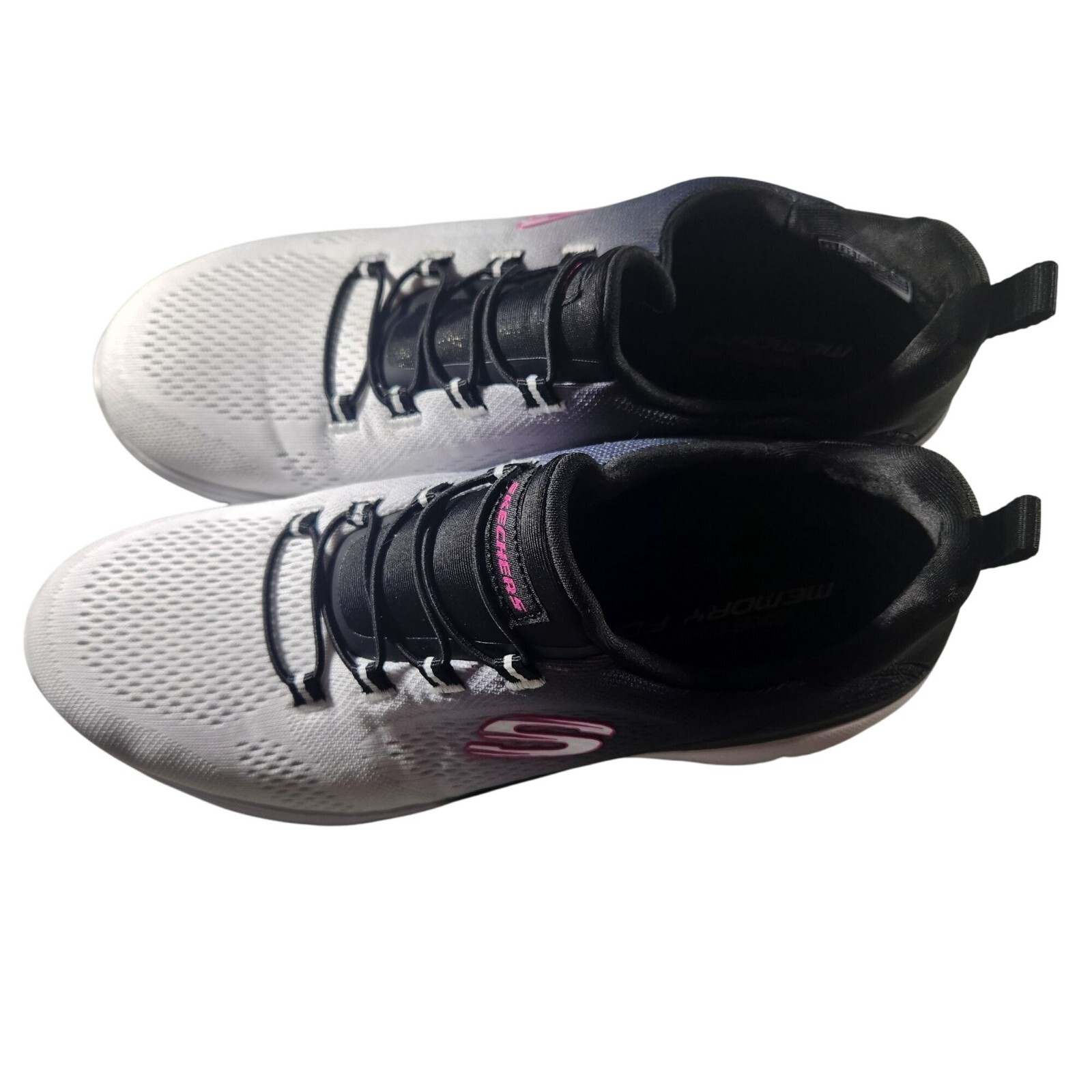 Skechers Womens Memory Foam Sneakers Size 8.5 US Black White Athletic Shoes