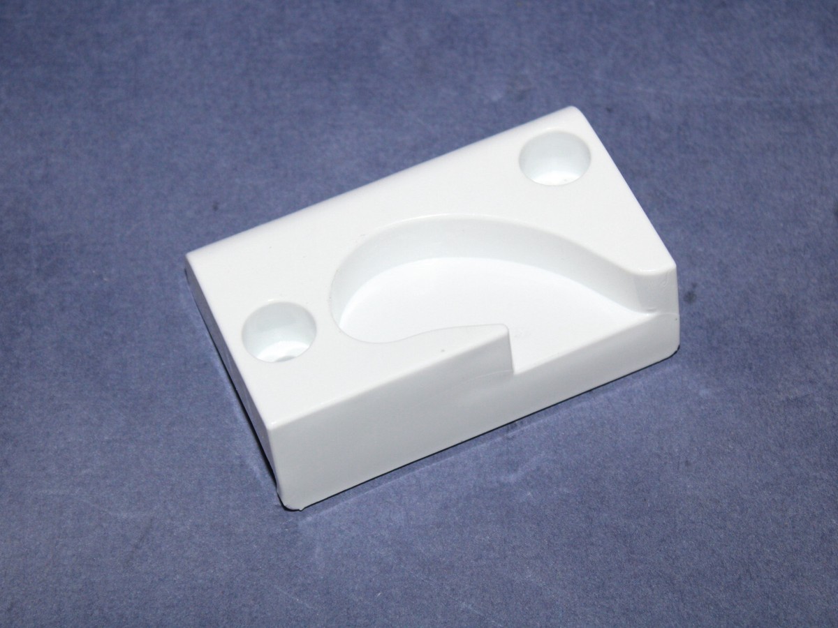 ページ General Electric Refrigerator : Door Mullion Top Striker