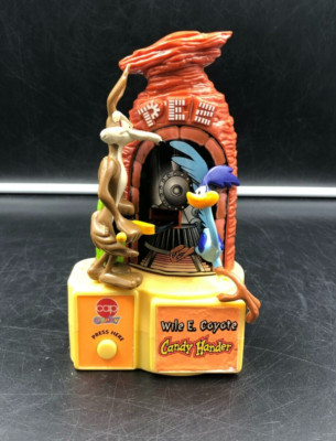 PEZ x Cap Candy: Looney Tunes - Wile E. Coyote/Road Runnner
