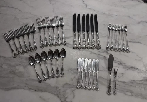 Old Colonial by Towle Sterling Silver Flatware Set - Service for 6 - 38 pieces