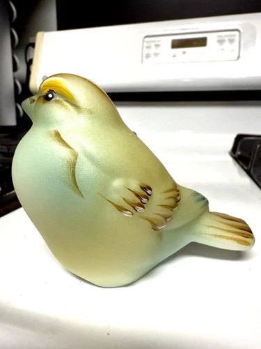 Fenton Glass Bird Sparrow Satin Signed D Cutshaw Logo Ex Condition - Gorgeous