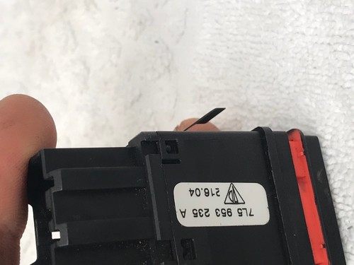 Porsche Cayenne S 4.5 V8 HAZARD SWITCH 7L5953235 E:AS2011 - Picture 9 of 11