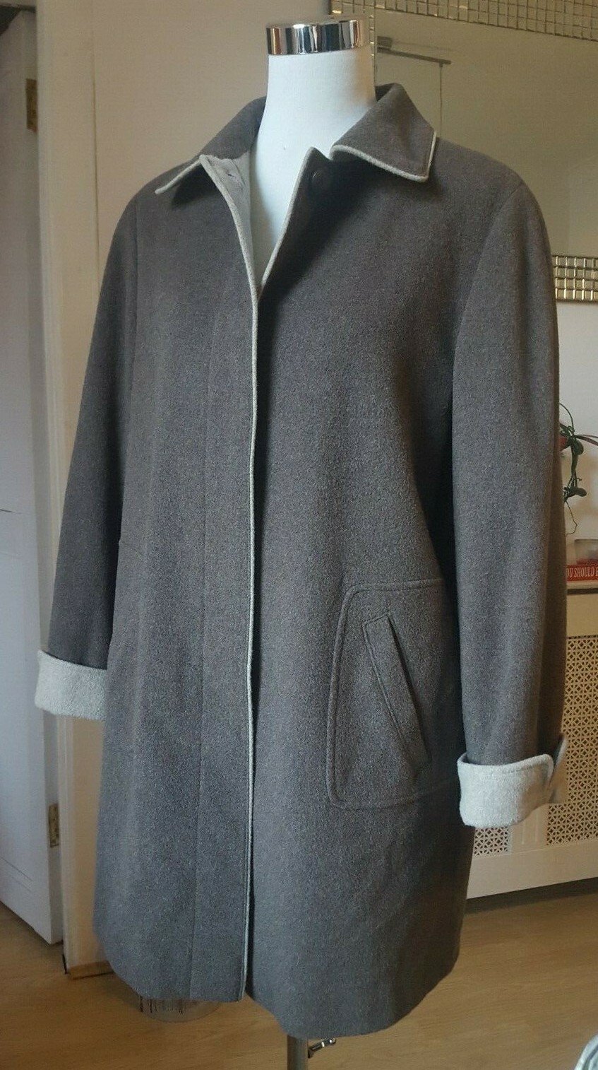 Bild 1 von 12