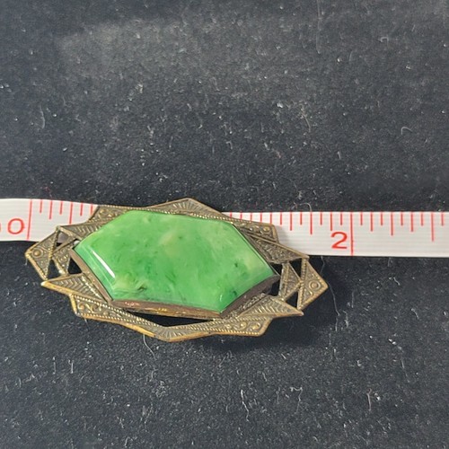 Victorian Green Stone Brass C-Clasp Brooch - Picture 5 of 6