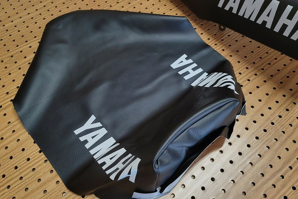 FUNDA ASIENTO YAMAHA IT175 MODELO 1982-1983 (NEGRO) [Y-28] Foto 4 de 4