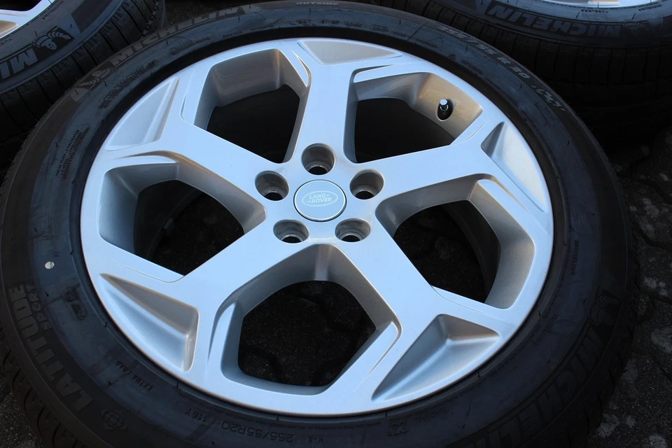 Original Range Rover Sport Komplettradsatz Sommer 20 Zoll Alufelgen 255/55 5084 - Bild 3 von 4