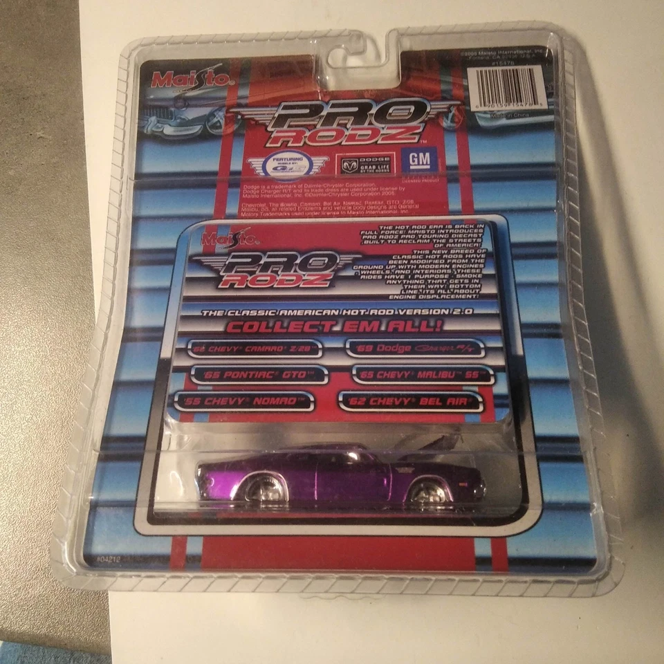 voiture miniature 1/64 - PRO RODZ  MAISTO - 1969 DODGE CHARGER R/T - Photo 2/2