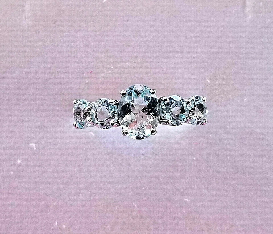 Anillo de piedras preciosas naturales aguamarina de oro blanco de 2,32 quilates para mujer - talla 6 Foto 2 de 4