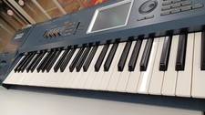 Korg Triton Extreme 76-Tasten Workstation Synthesizer mit Kabel gebraucht Japan