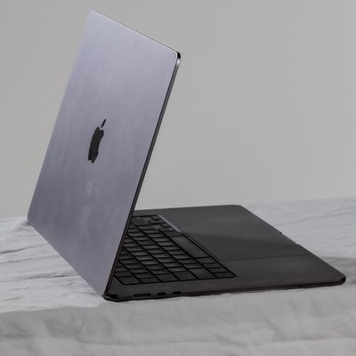 BROKEN SCREEN 15' M2 Apple MacBook Air 8GB 256GB Space Gray A2941