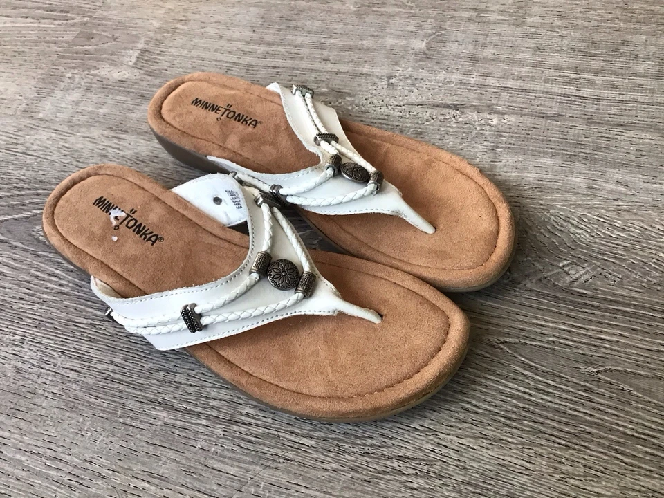 Sandalias chanclas Minnetonka Silverthorne para mujer naturales talla 9 N estilo 700001 Foto 2 de 4