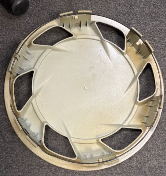 91 92 93 Geo Storm OEM Wheel Cover Hubcap 14" 3283 LEFT HAND 97023981 8970239810 Foto 3 de 4