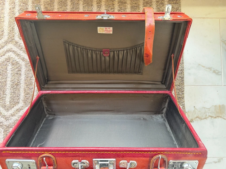 Maleta rígida retro vintage de cuero marrón con correas para equipaje Foto 4 de 4