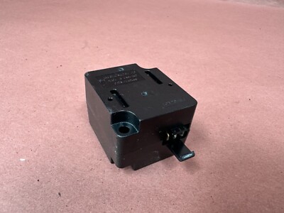 Jaguar XJ6 Vanden Plas XJS Fuel Pump Shutoff Inertia Switch OEM