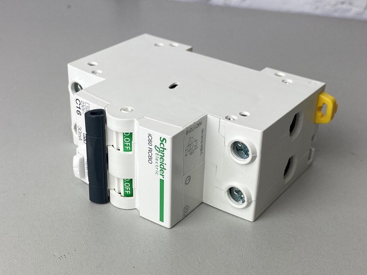 Schneider Acti9 iC60 RCBO A9D17216 2P 16A 30 mA C Curve 10000A