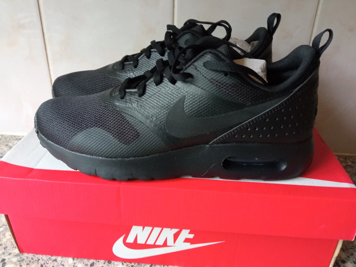 Nike air max tavas hotsell all black