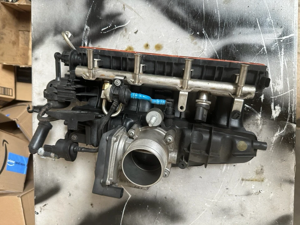 Colector de admisión Audi Volkswagen 2.0tfsi 2010 Foto 2 de 2