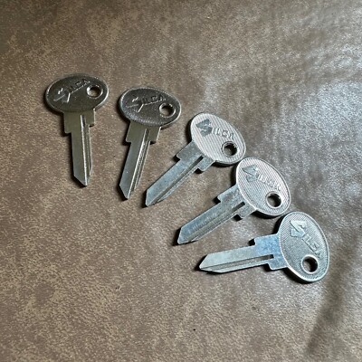 5x SILCA FA2 FIAT ILCO NE58 UNCUT BLANK CAR AUTOMOTIVE KEY NOS NEW OLD STOCK