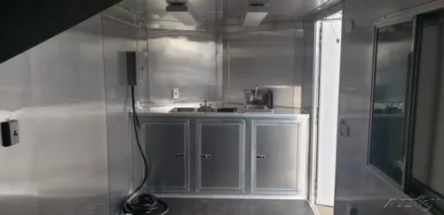 2022 Covered Wagon Trailers 7X16 白色特许拖车带引擎盖水槽和粉末 - 第 2 张/共 12 张