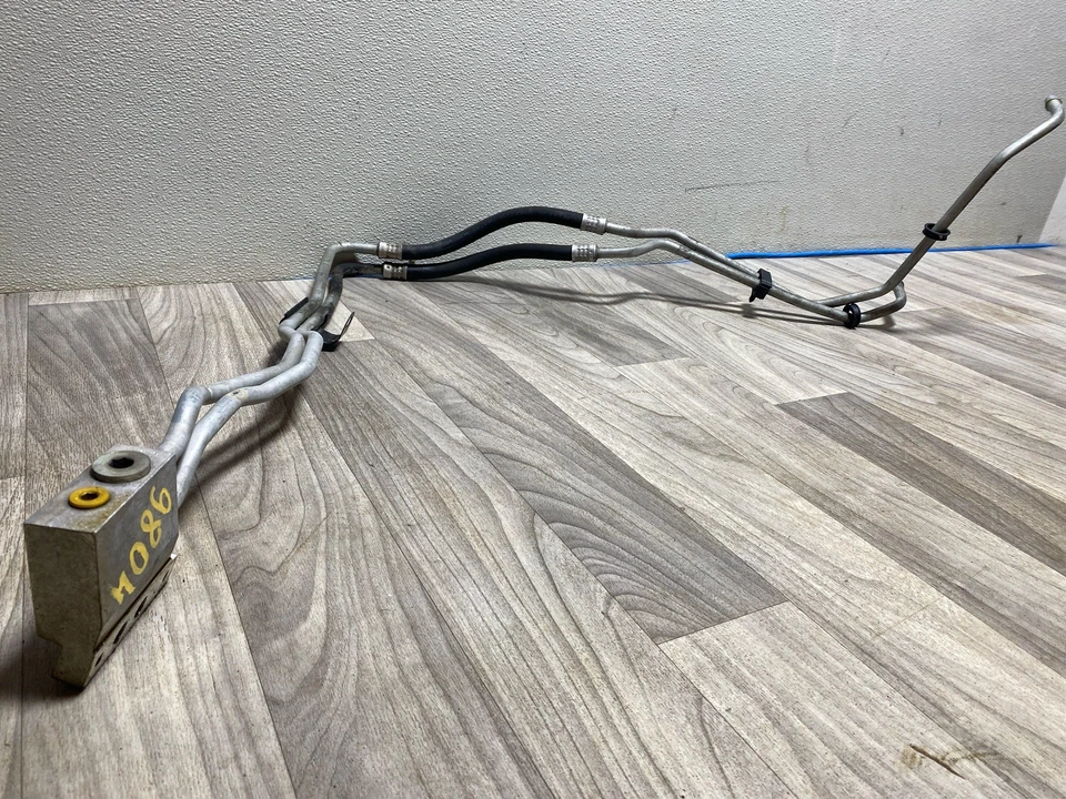 Линии охладителя масла двигателя для 2014 Chevy Suburban 5,3 RWD - Изображение 2 из 4