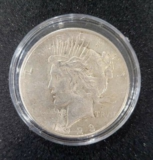 1923 D $1 Peace Dollar