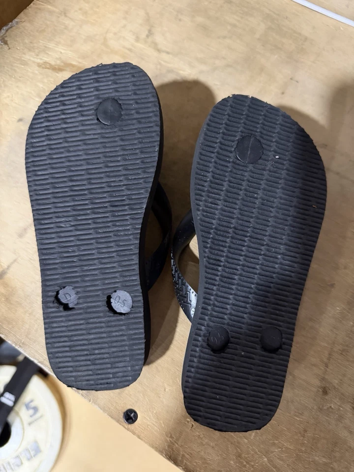 Sandalias Chanclas Havaianas Niños Vengadores Marvel, Talla EE. UU. 11/12c Foto 2 de 2