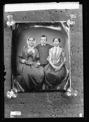 Photo:Casanova A.F. Family Portrait Women Man Cabinet Card c1905-1909