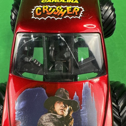 Muscle Machines Van Helsing 1/24 Scale Carolina Crusher Monster Truck Die Cast - Picture 2 of 12